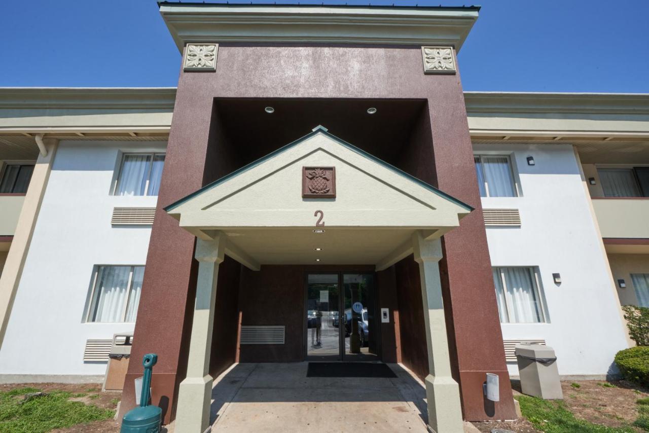 Riverview Inn & Suites Somerset Exterior photo