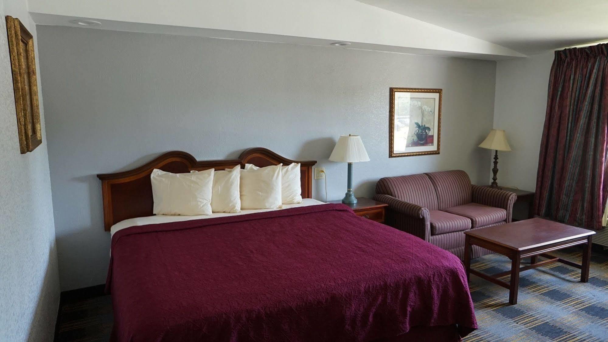 Riverview Inn & Suites Somerset Exterior photo